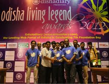 OdishaDiary conferred prestigious Odisha Youth Inspiration Award 2012 to Odia Wikipedia team